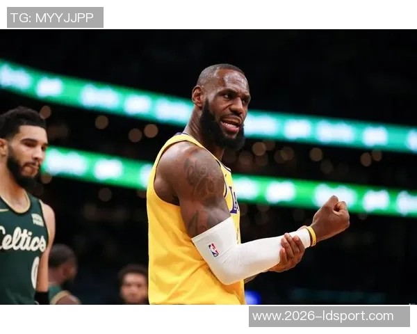 詹姆斯与塔图姆高尔夫球会面照片引热议昨天竟未比赛的真相揭秘 詹姆斯与塔图姆高尔夫球会面照片引热议昨天竟未比赛的真相揭秘