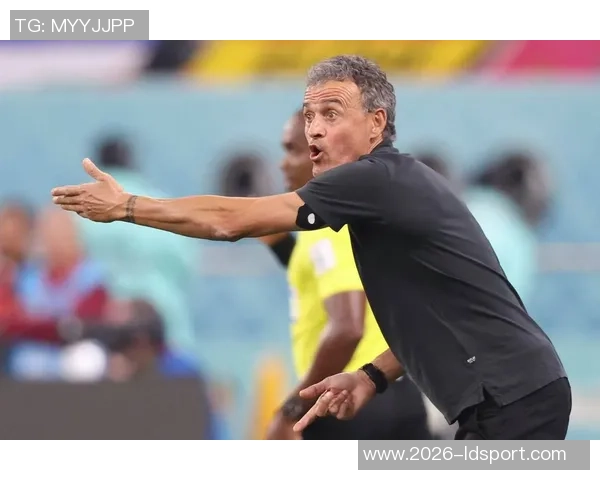 法媒报道恩里克重用16岁右后卫拒绝其参加U17世界杯引发关注