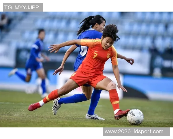 奥特执教首胜喜悦洋溢队员们泼水庆祝难掩激动心情