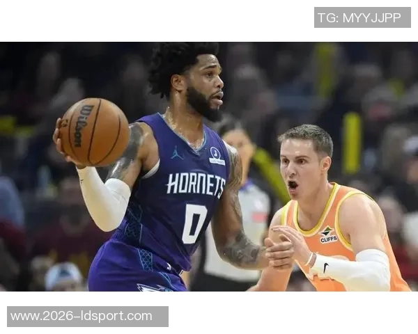 克尼佩尔半场表现抢眼6中2贡献5分4助攻正负值高达11