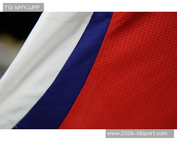 阿森纳新赛季客场球衣曝光浅黄色与海军蓝完美结合引发热议 阿森纳新赛季客场球衣曝光浅黄色与海军蓝完美结合引发热议